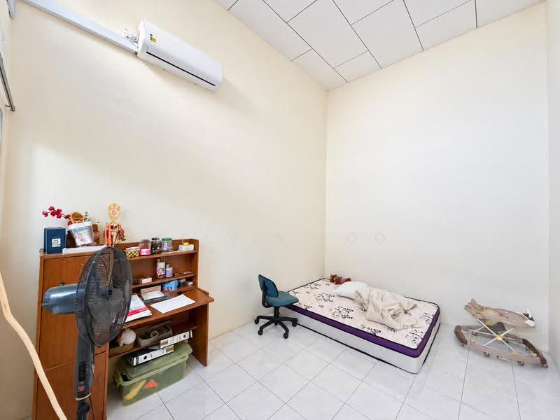 Rumah Teres 1-Tingkat untuk Dijual di Taman Sri Emas (Teluk Intan) - Kelvin Foo - Bedroom - PropertyGuru.com.my