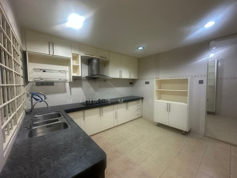 Semi-Detached House for Sale in Alam Damai (Cheras) - Mei SM Lee - Damai Kasih, Cheras Kitchen - PropertyGuru.com.my