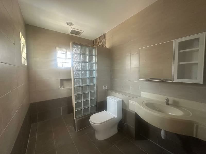 Semi-Detached House for Sale in Alam Damai (Cheras) - Mei SM Lee - Damai Kasih, Cheras Bathroom - PropertyGuru.com.my