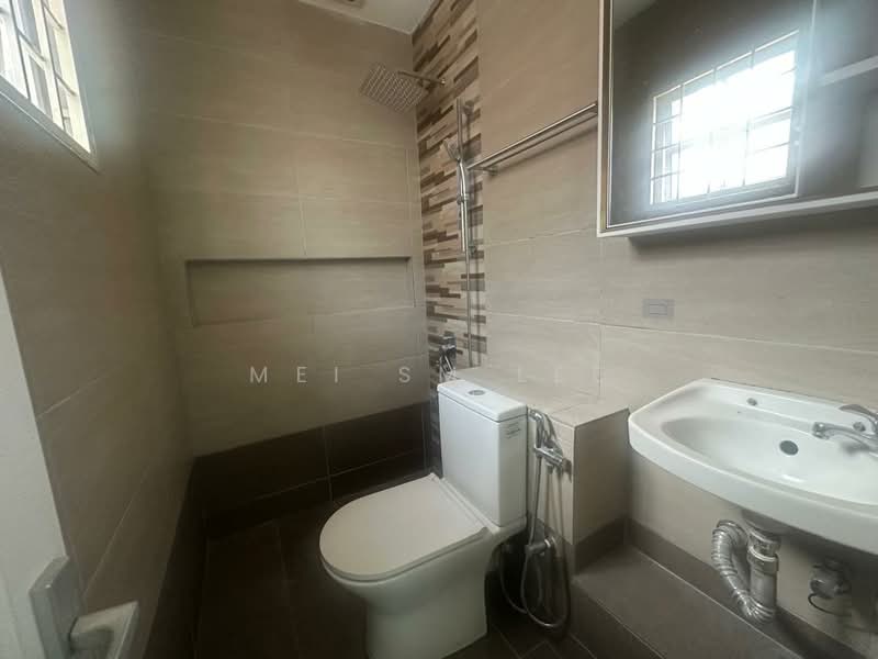 Semi-Detached House for Sale in Alam Damai (Cheras) - Mei SM Lee - Damai Kasih, Cheras Bathroom - PropertyGuru.com.my