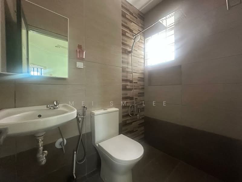 Semi-Detached House for Sale in Alam Damai (Cheras) - Mei SM Lee - Damai Kasih, Cheras Bathroom - PropertyGuru.com.my