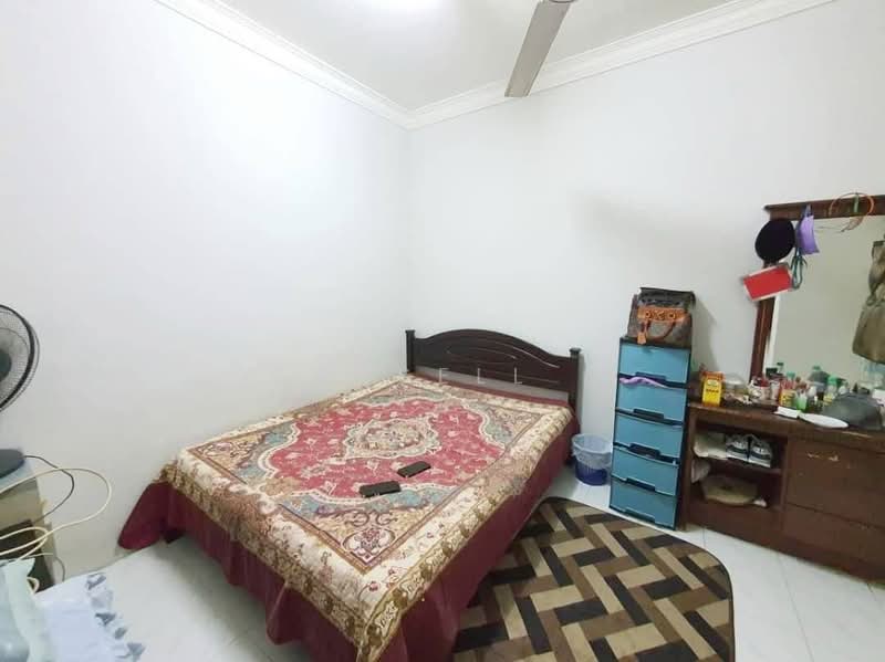 Flat for Sale at Taman Ampang Mewah - Cassell . - Bedroom - PropertyGuru.com.my