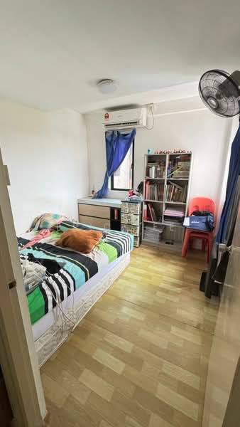 Rumah Flat untuk Dijual di Sri Delima - Eric Tee - Bedroom - PropertyGuru.com.my