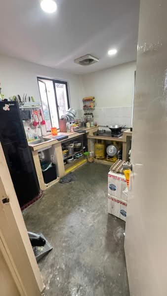 Rumah Flat untuk Dijual di Sri Delima - Eric Tee - Kitchen - PropertyGuru.com.my