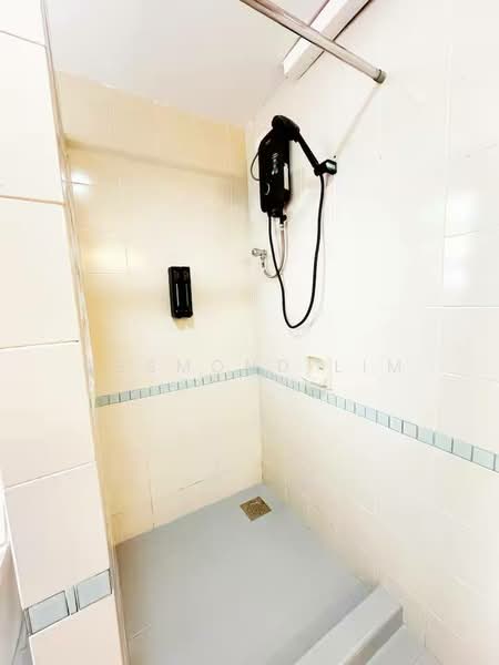 Condominium for Rent at The Straits View Condominium - Desmond Lim - Bathroom - PropertyGuru.com.my