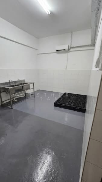 Kedai untuk Disewa di Kampung Sungai Kayu Ara (Petaling Jaya) - Esther Tan - Interior - PropertyGuru.com.my