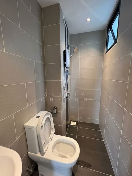 Servis Apartment untuk Dijual di Tuan Residency - Alicia Cheong - Bathroom - PropertyGuru.com.my