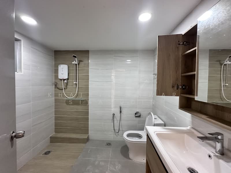 Condominium for Sale at Menara Indah - Khairil Anwar Sirajudin - Bathroom - PropertyGuru.com.my