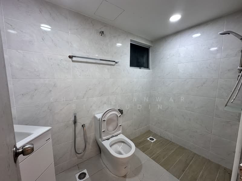 Condominium for Sale at Menara Indah - Khairil Anwar Sirajudin - Bathroom - PropertyGuru.com.my