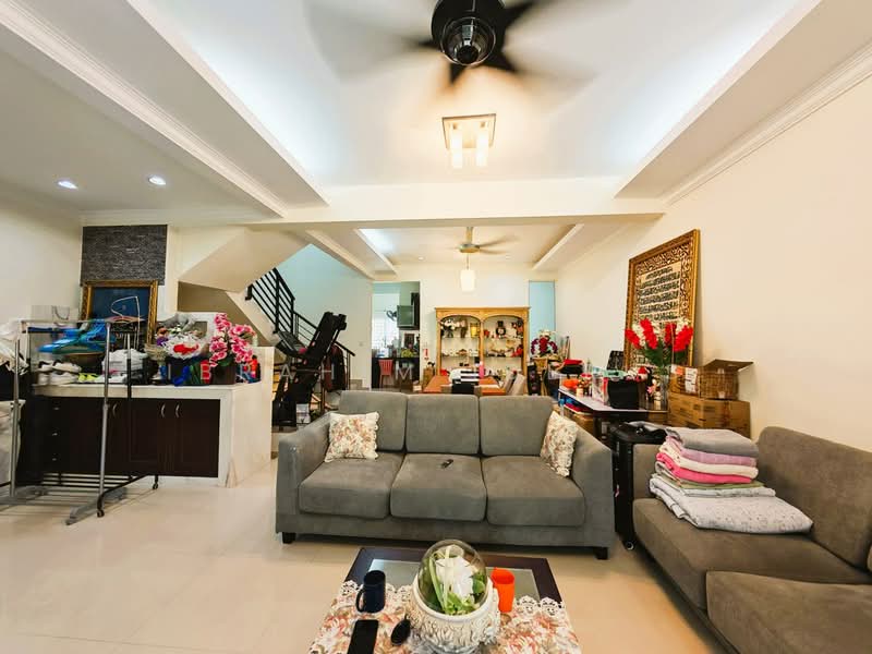 2.5-storey Terraced House for Sale in Sering Ukay (Ampang) - Ibrahim Iderus - Living Room - PropertyGuru.com.my