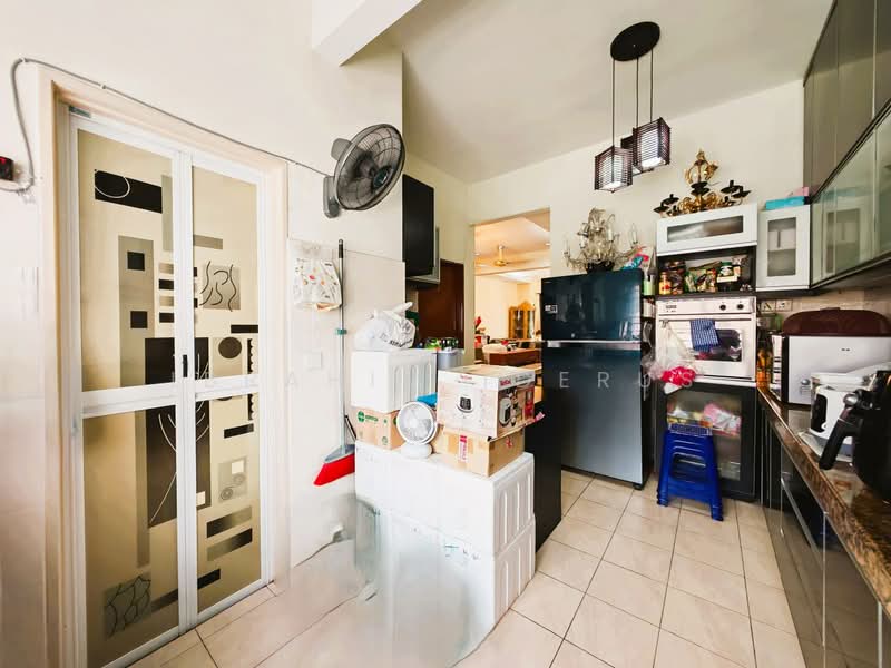2.5-storey Terraced House for Sale in Sering Ukay (Ampang) - Ibrahim Iderus - Kitchen - PropertyGuru.com.my