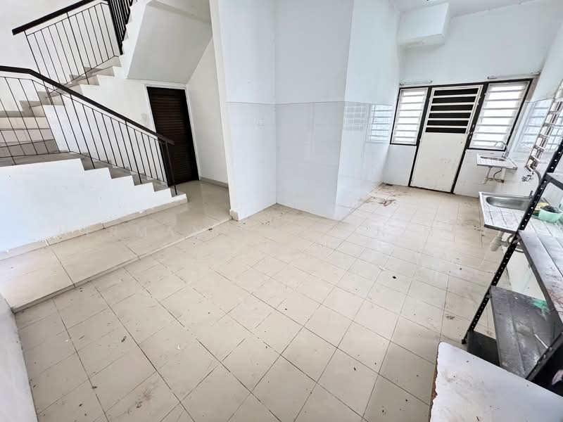 Rumah Teres 2 Tingkat untuk Dijual di Puncak Bestari (Puncak Alam) - Herman Sazwan Nor Rahim - Kitchen - PropertyGuru.com.my