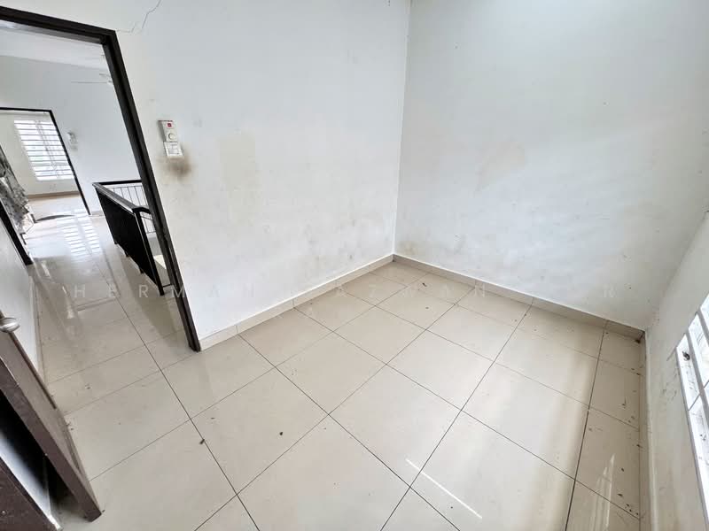 Rumah Teres 2 Tingkat untuk Dijual di Puncak Bestari (Puncak Alam) - Herman Sazwan Nor Rahim - Bedroom - PropertyGuru.com.my