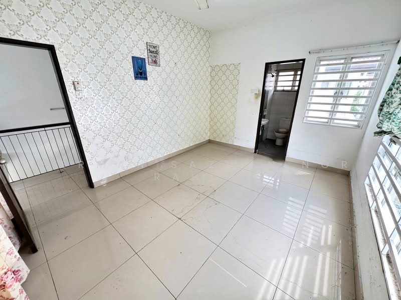 Rumah Teres 2 Tingkat untuk Dijual di Puncak Bestari (Puncak Alam) - Herman Sazwan Nor Rahim - Bedroom - PropertyGuru.com.my