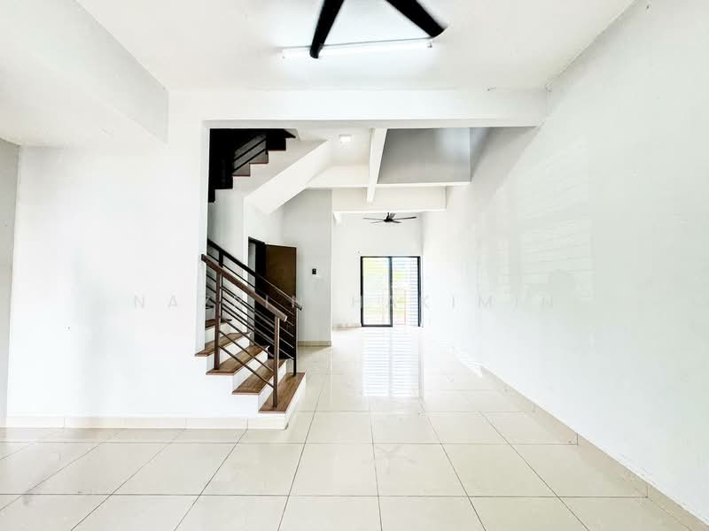 3-storey Terraced House for Sale in Batang Kali (Selangor) - Nazrin Hakimin - PropertyGuru.com.my