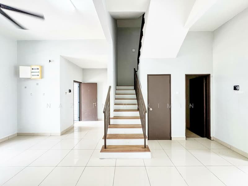 3-storey Terraced House for Sale in Batang Kali (Selangor) - Nazrin Hakimin - PropertyGuru.com.my