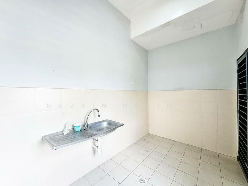 3-storey Terraced House for Sale in Batang Kali (Selangor) - Nazrin Hakimin - PropertyGuru.com.my
