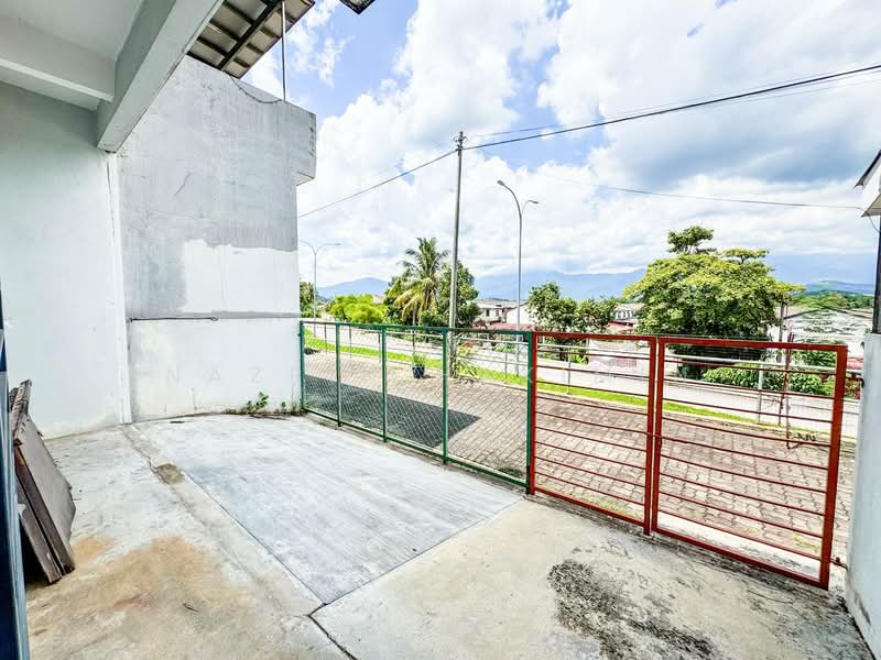 3-storey Terraced House for Sale in Batang Kali (Selangor) - Nazrin Hakimin - PropertyGuru.com.my