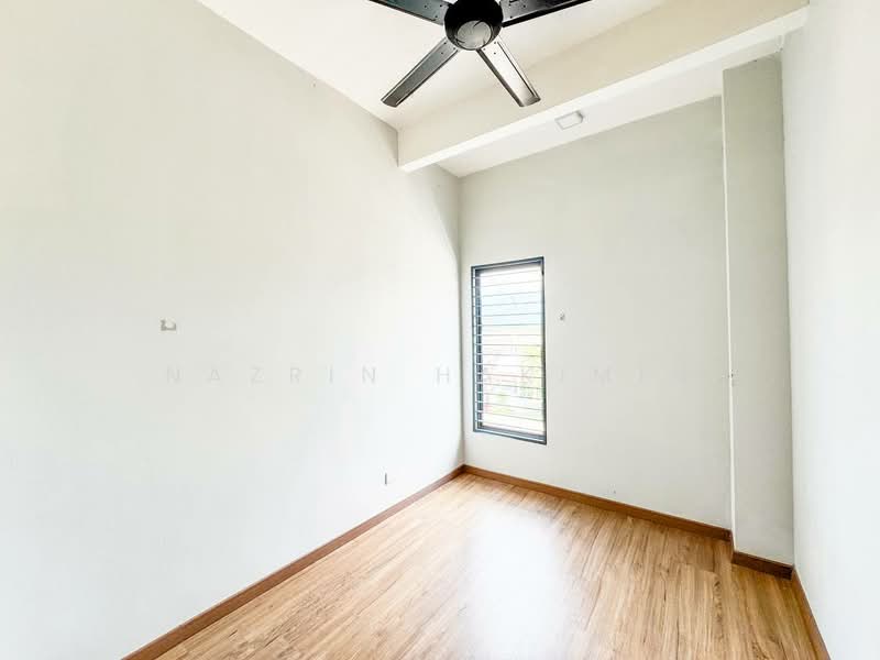 3-storey Terraced House for Sale in Batang Kali (Selangor) - Nazrin Hakimin - PropertyGuru.com.my