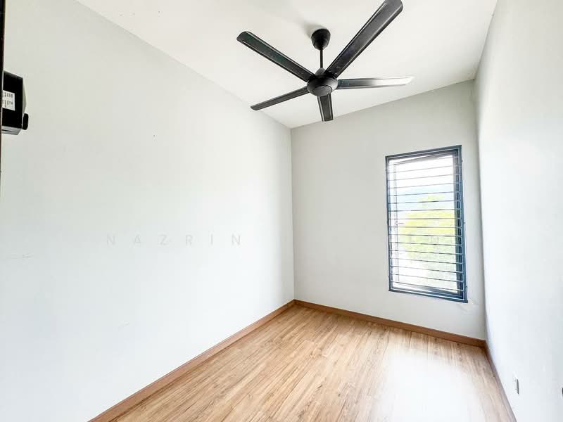 3-storey Terraced House for Sale in Batang Kali (Selangor) - Nazrin Hakimin - PropertyGuru.com.my