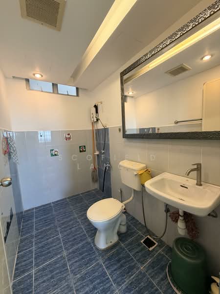 Apartment for Sale at Indah Court Apartment - Scofield Lance - Bathroom - PropertyGuru.com.my
