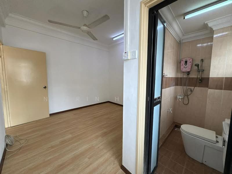 Apartment for Sale at Elite Apartment - Nazrin Hakimin - Bathroom - PropertyGuru.com.my