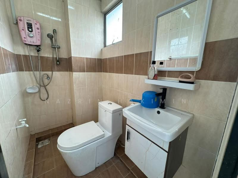 Apartment for Sale at Elite Apartment - Nazrin Hakimin - Bathroom - PropertyGuru.com.my