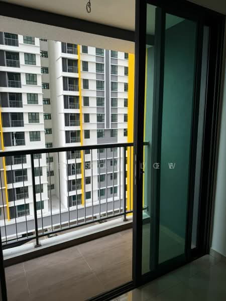 Servis Apartment untuk Dijual di Parkland Residence - Jenson Low - Balcony - PropertyGuru.com.my