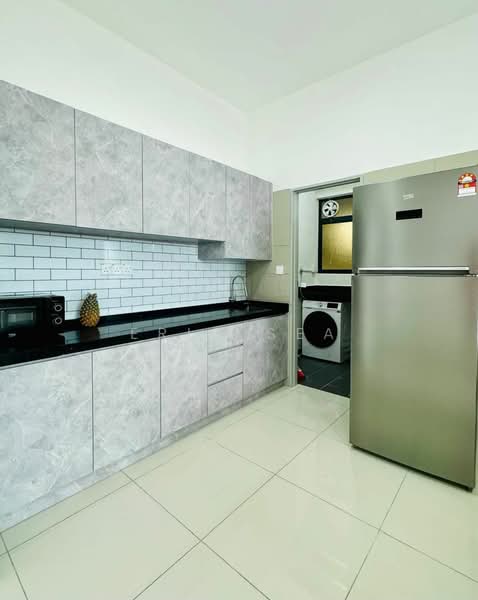 Servis Apartment untuk Disewa di Ten Kinrara - Eric Sea - Kitchen - PropertyGuru.com.my