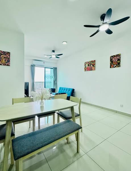 Servis Apartment untuk Disewa di Ten Kinrara - Eric Sea - Living Room - PropertyGuru.com.my