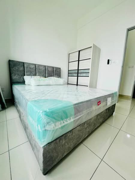 Servis Apartment untuk Disewa di Ten Kinrara - Eric Sea - Bedroom - PropertyGuru.com.my