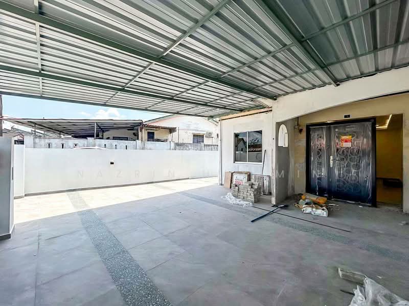 1-storey Terraced House for Sale in Bukit Sentosa (Rawang) - Nazrin Hakimin - Exterior - PropertyGuru.com.my