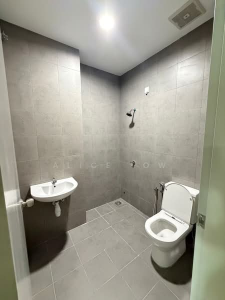 2-storey Terraced House for Sale in Bandar Gamuda Gardens (Rawang) - Alice Low - Bathroom - PropertyGuru.com.my