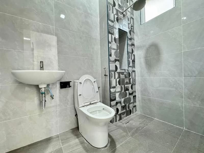 Cluster House for Sale in Shah Alam (Selangor) - Kazen Liew - Bathroom - PropertyGuru.com.my