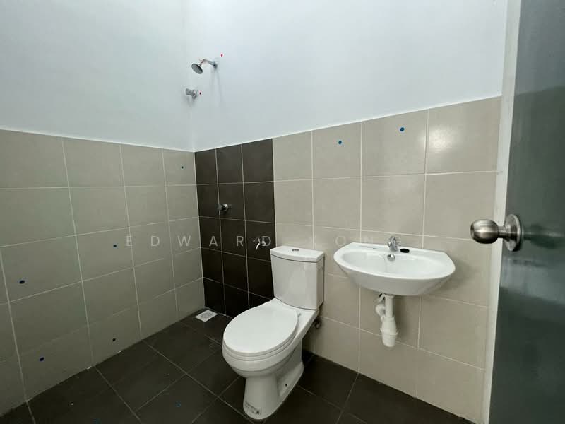 Rumah Teres 2 Tingkat untuk Dijual di Taman Scientex Rawang (Rawang) - Edward Kong. - Bathroom - PropertyGuru.com.my