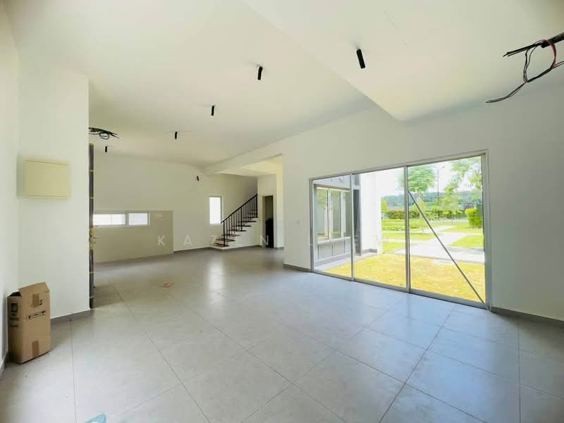 Cluster House for Sale in Petaling Jaya (Selangor) - Kazen Liew - Living Room - PropertyGuru.com.my