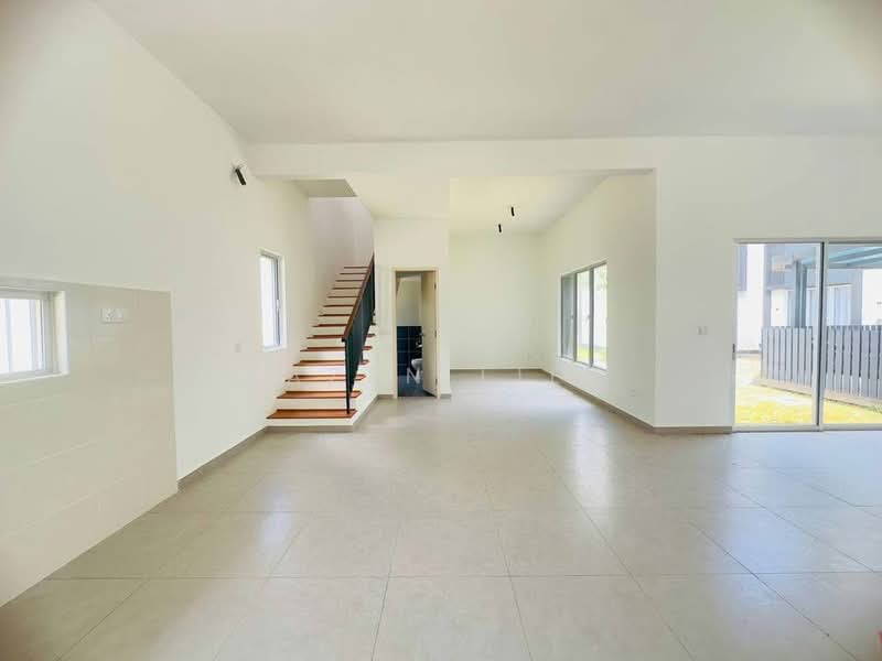 Cluster House for Sale in Petaling Jaya (Selangor) - Kazen Liew - Living Room - PropertyGuru.com.my