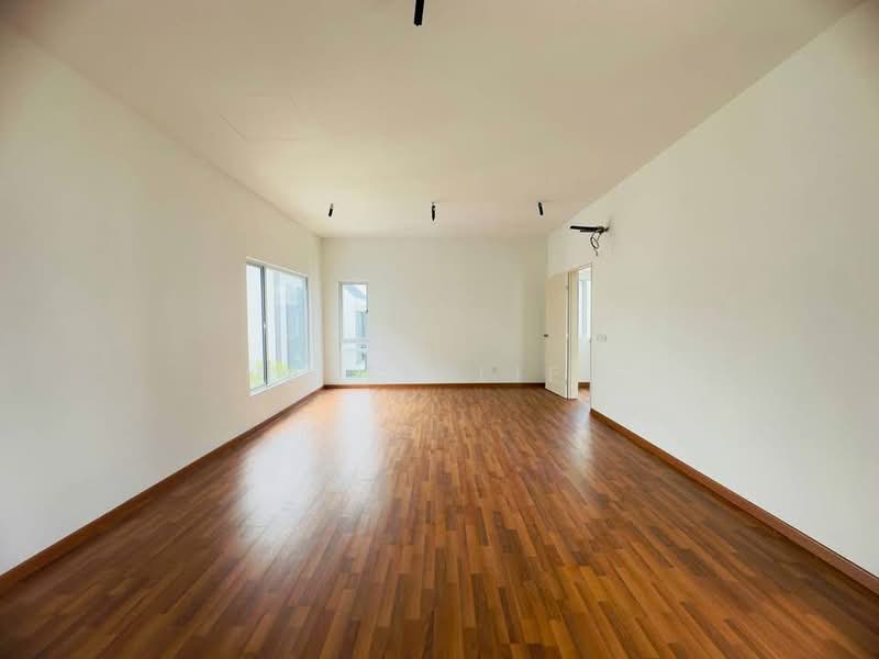 Cluster House for Sale in Petaling Jaya (Selangor) - Kazen Liew - Living Room - PropertyGuru.com.my