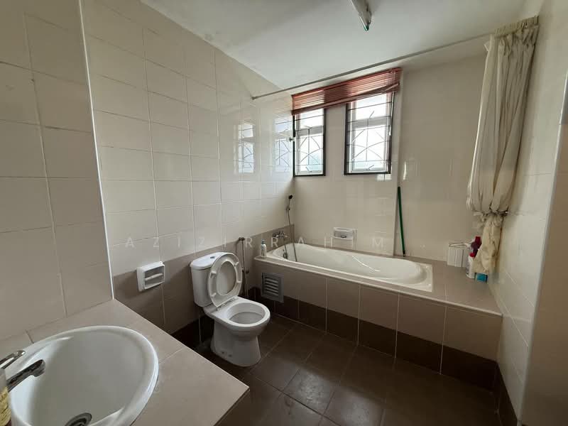 Semi-Detached House for Rent in Putrajaya (Putrajaya) - Azizirrahim . - Bathroom - PropertyGuru.com.my