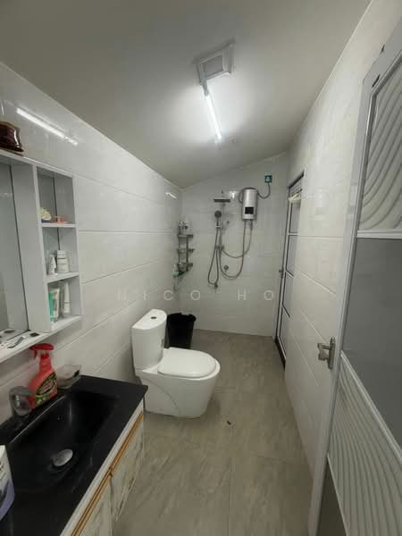 1.5-storey Terraced House for Sale in Taman Mount Austin (Tebrau) - Nico Ho - Bathroom - PropertyGuru.com.my