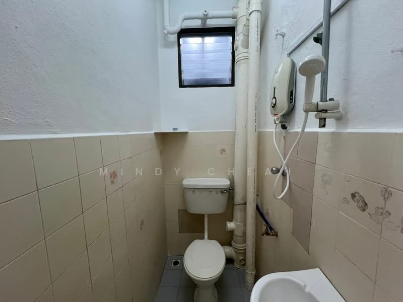 Apartment for Rent at Pangsapuri Sri Abadi - Mindy Cheah - Bathroom - PropertyGuru.com.my