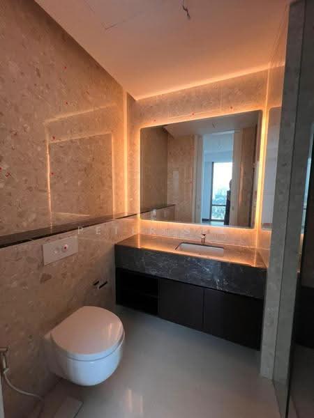 Kediaman Servis untuk Dijual di Regent Suites @ Pavilion Damansara Heights - Peter Sek - Bathroom - PropertyGuru.com.my