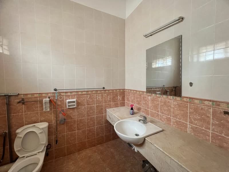 Rumah Teres 2 Tingkat untuk Dijual di Tanjung Bungah (Penang) - Ooi Zheng Hao - Bathroom - PropertyGuru.com.my