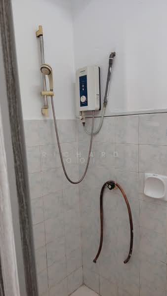 Apartment for Rent at Pangsapuri Lagoon Perdana - Richard Ooi - Bathroom - PropertyGuru.com.my
