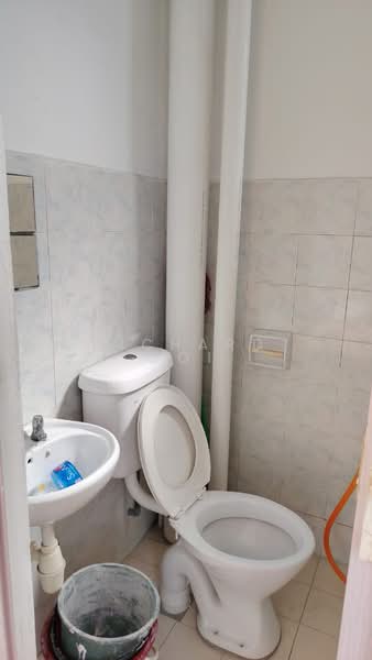 Apartment for Rent at Pangsapuri Lagoon Perdana - Richard Ooi - Bathroom - PropertyGuru.com.my