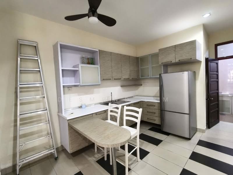 Rumah Kluster untuk Disewa di Kulai (Johor) - Desmond Lim - Kitchen - PropertyGuru.com.my
