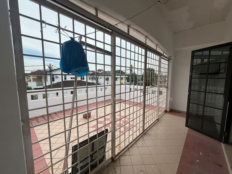 Rumah Teres 2 Tingkat untuk Disewa di Taman Seremban Jaya (Rantau) - Halim Mazlan - Balcony - PropertyGuru.com.my