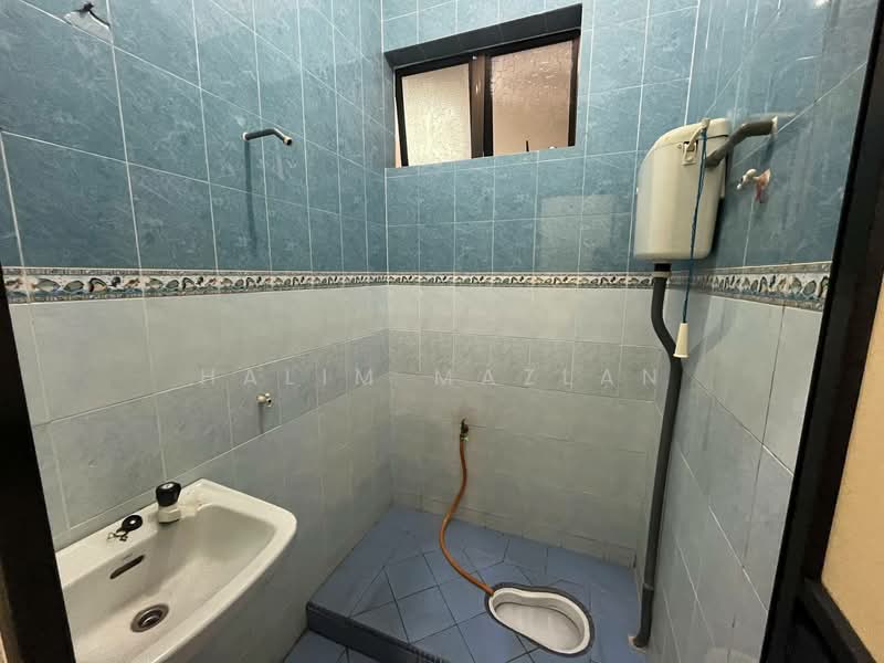 Rumah Teres 2 Tingkat untuk Disewa di Taman Seremban Jaya (Rantau) - Halim Mazlan - Bathroom - PropertyGuru.com.my