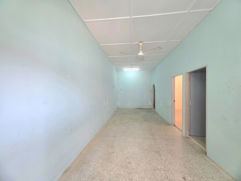 1-storey Terraced House for Sale in Bukit Setongkol (Kuantan) - Mohammad Azizi - PropertyGuru.com.my