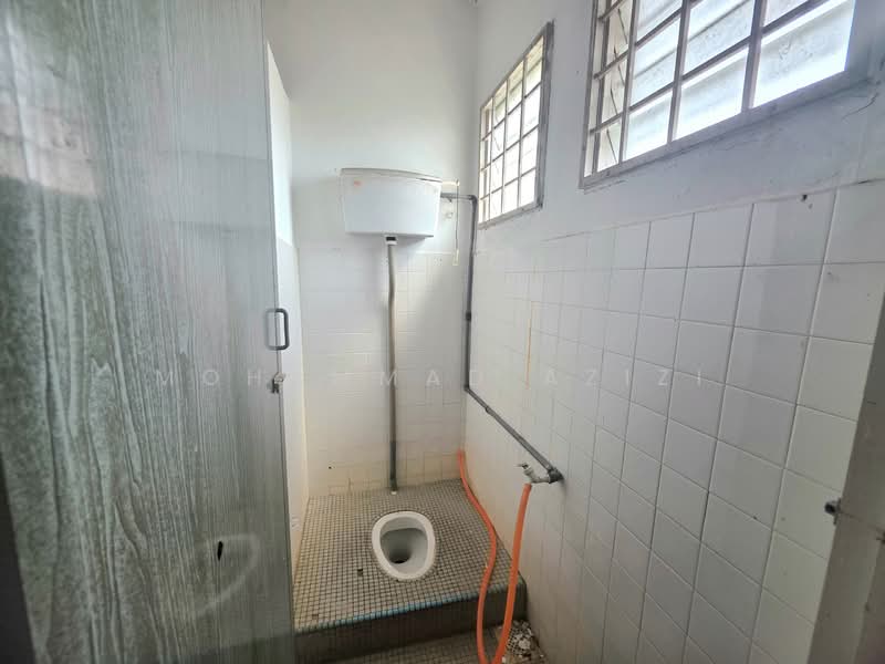1-storey Terraced House for Sale in Bukit Setongkol (Kuantan) - Mohammad Azizi - PropertyGuru.com.my